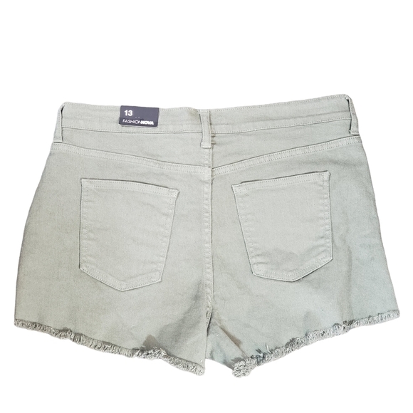 FASHION Nova Denim Shorts - Picture 3 of 11